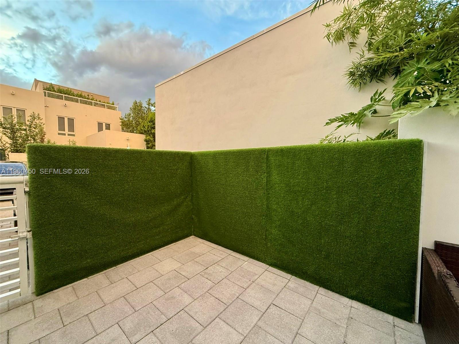 LANDMARK AT DORAL CENTRAL - Residential