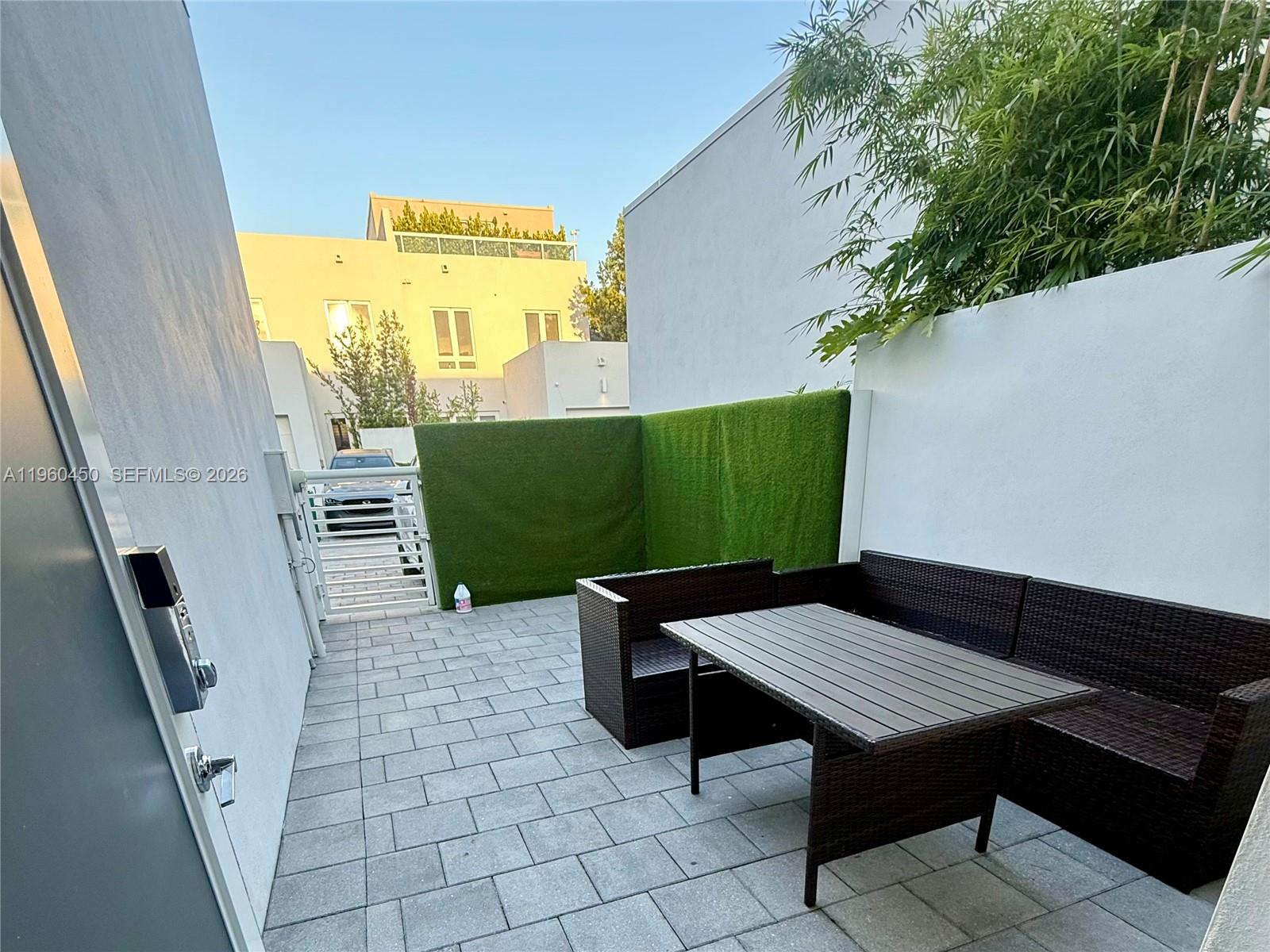 LANDMARK AT DORAL CENTRAL - Residential