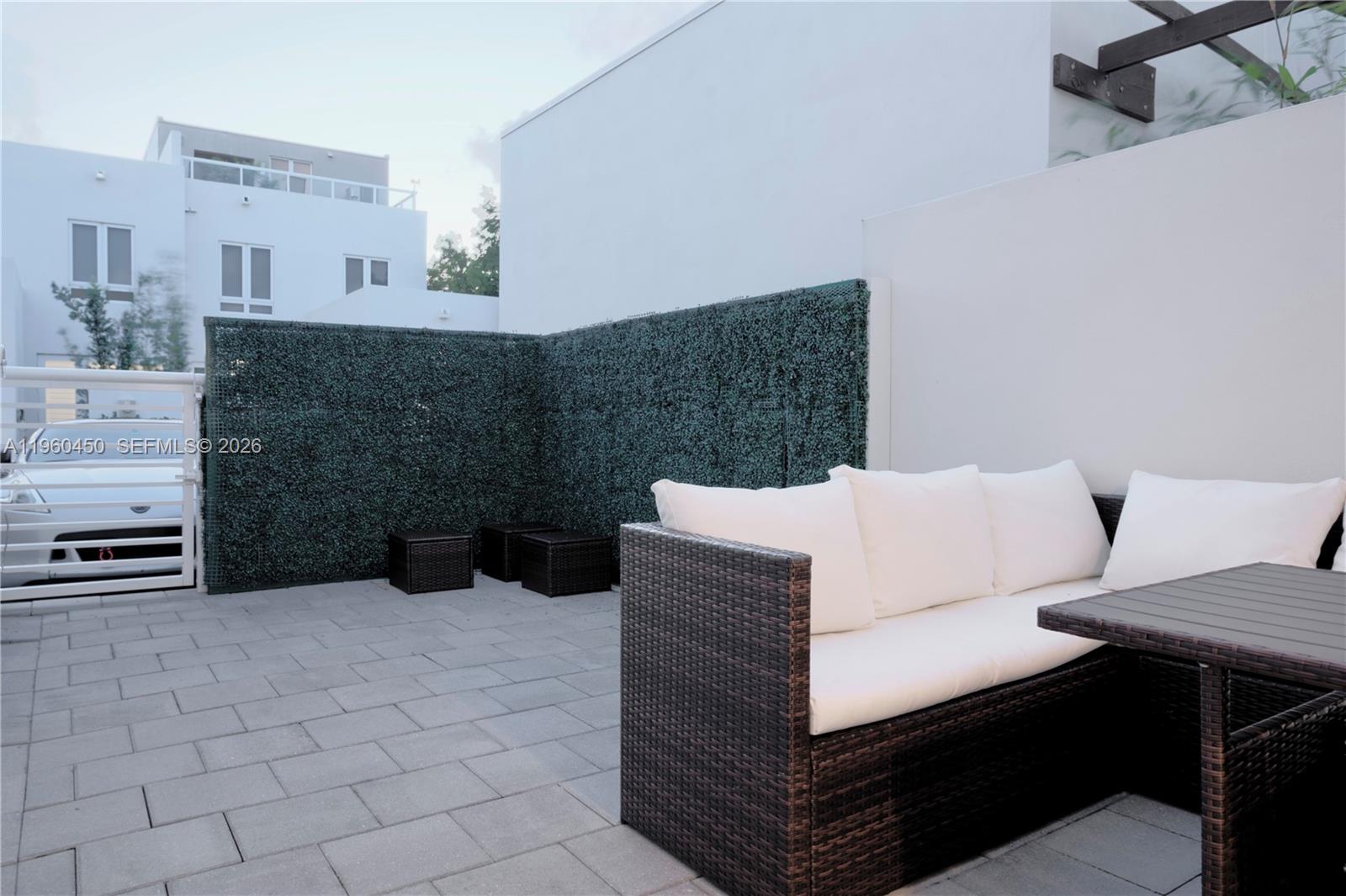 LANDMARK AT DORAL CENTRAL - Residential