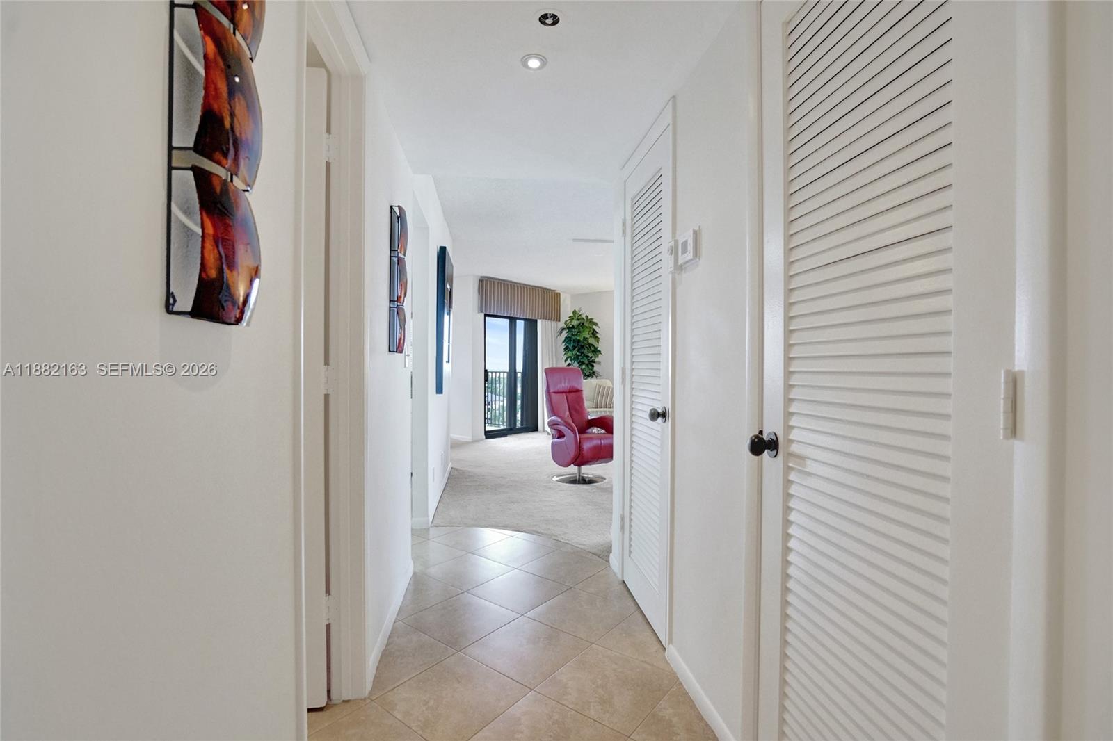 TRITON CONDO - Residential