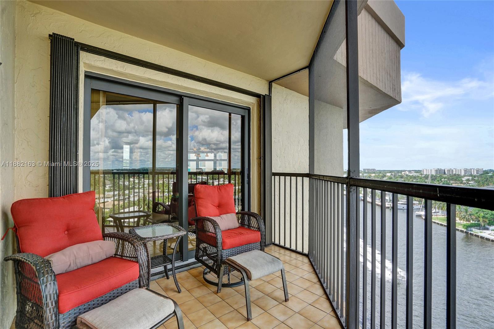 TRITON CONDO - Residential