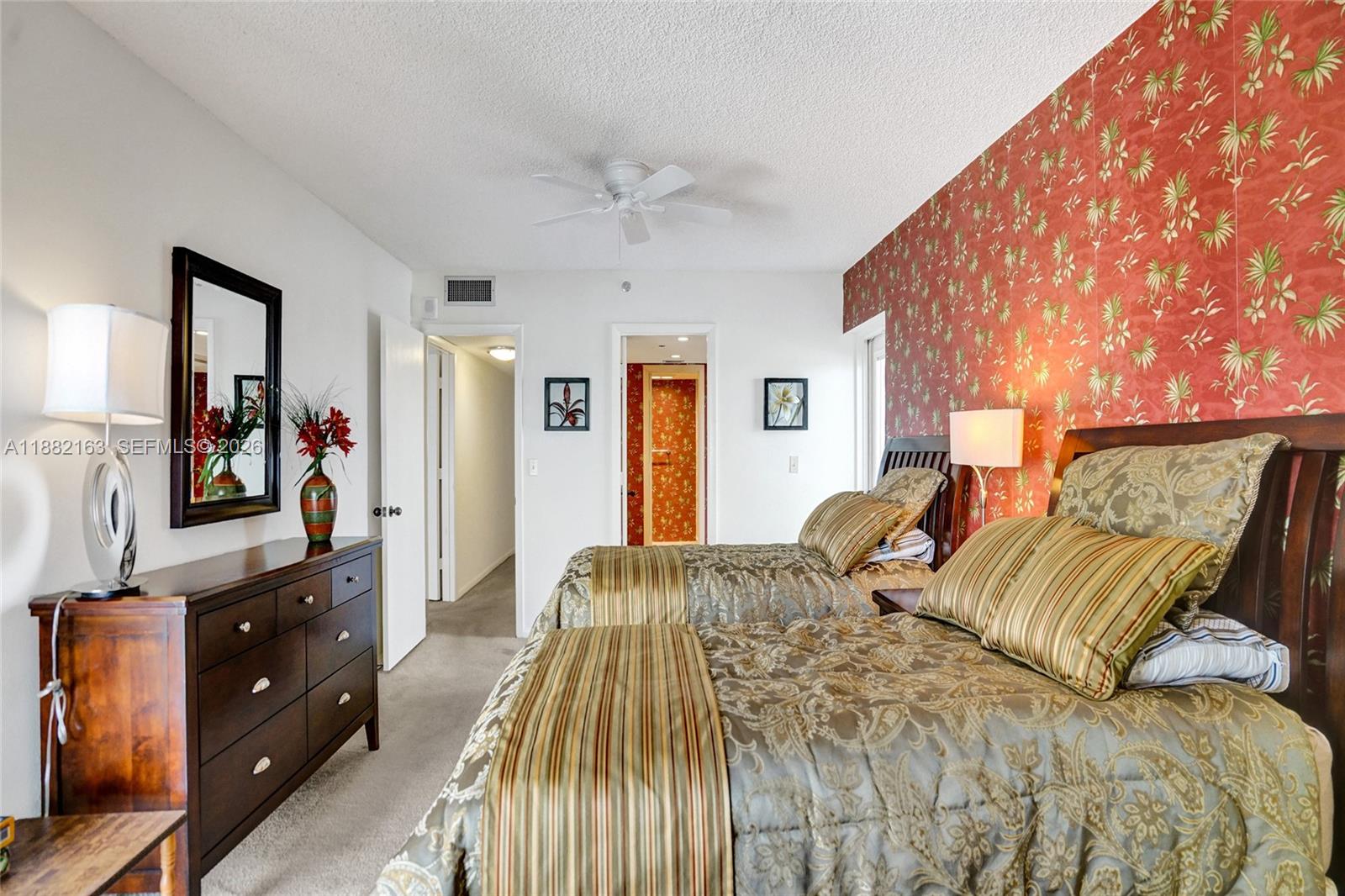 TRITON CONDO - Residential