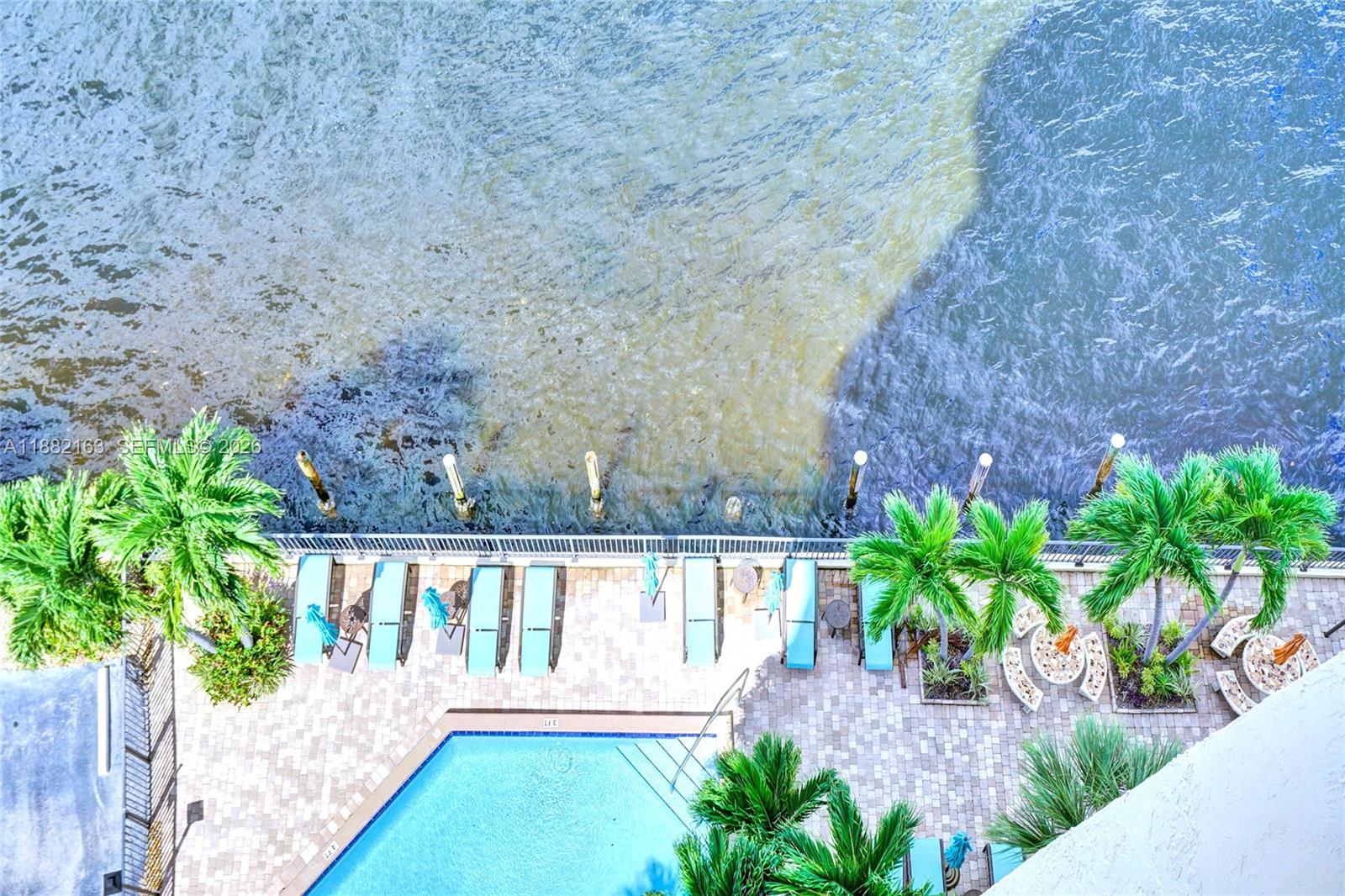 TRITON CONDO - Residential