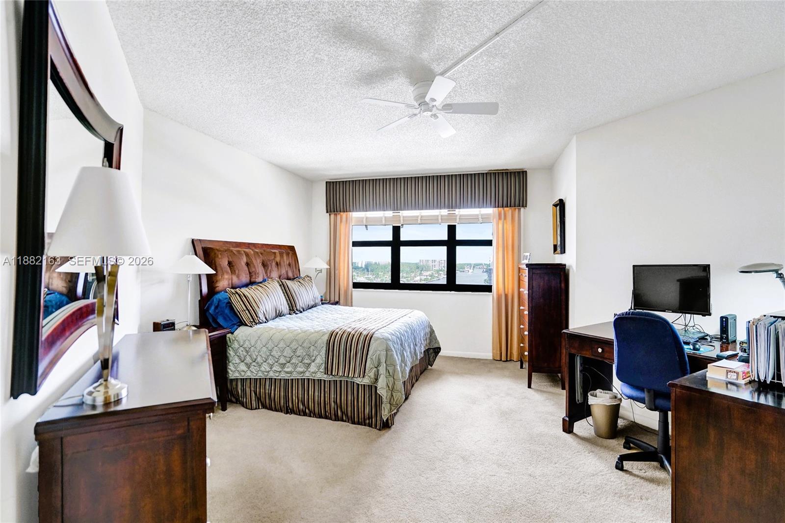 TRITON CONDO - Residential