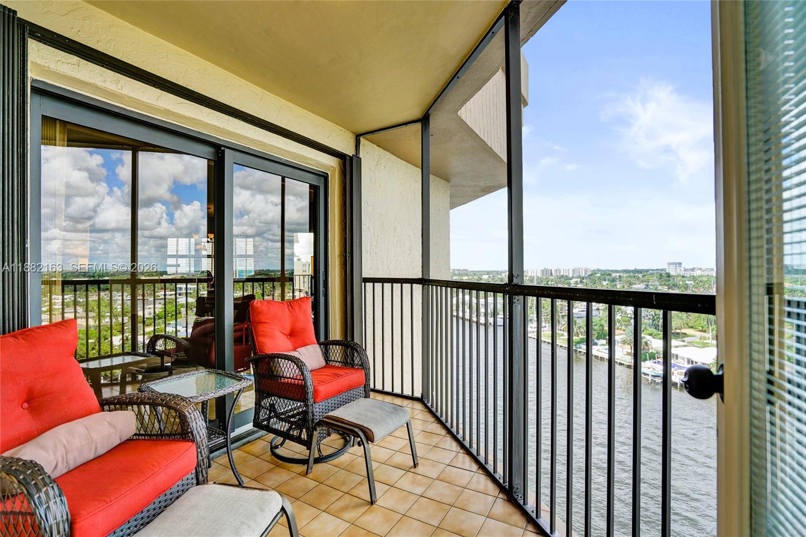 TRITON CONDO - Residential