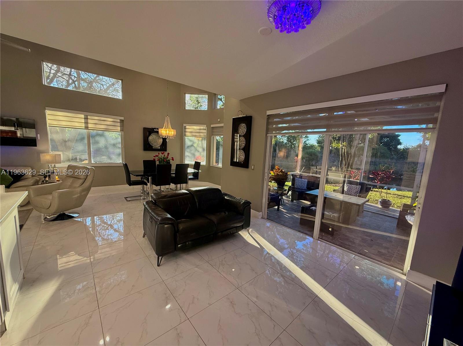 HERON BAY FOUR - Residential