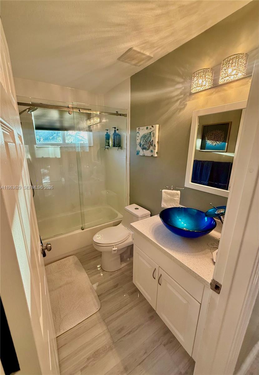 HERON BAY FOUR - Residential