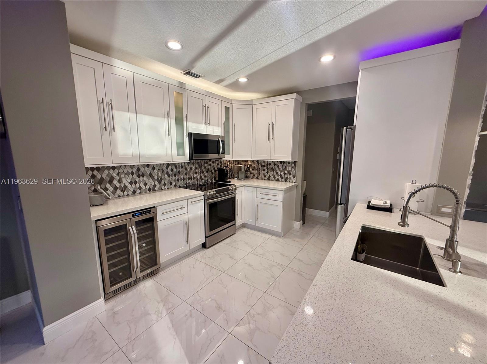 HERON BAY FOUR - Residential