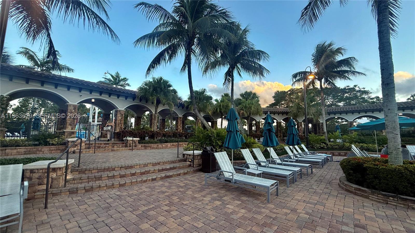 HERON BAY FOUR - Residential