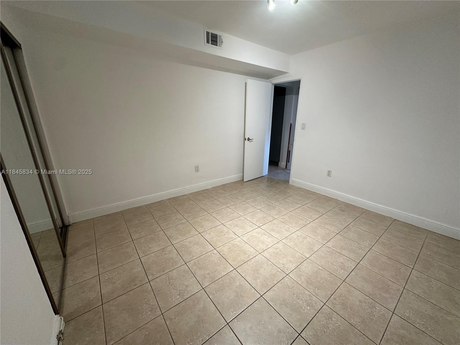 3242 Mary St S215