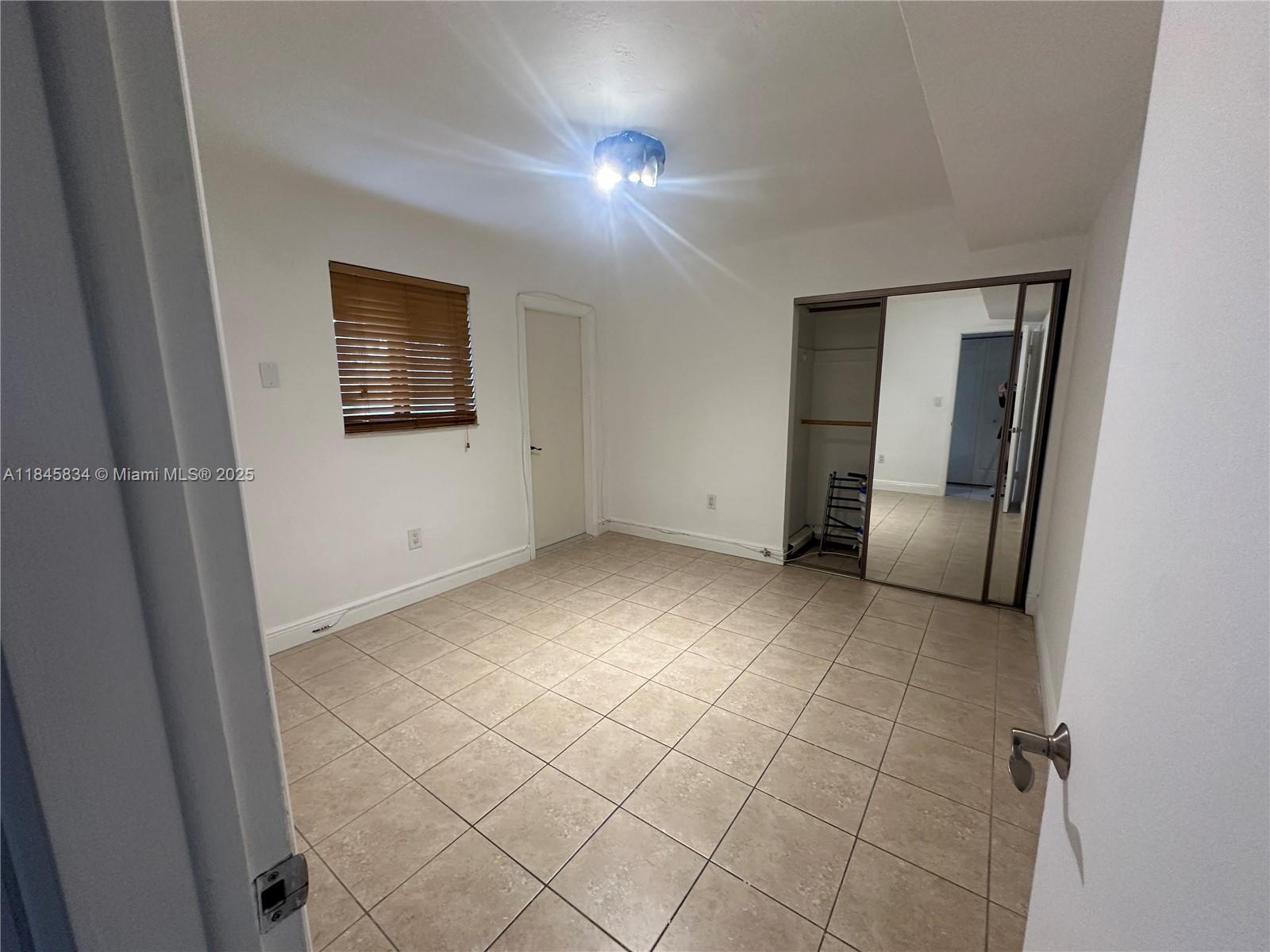 3242 Mary St S215
