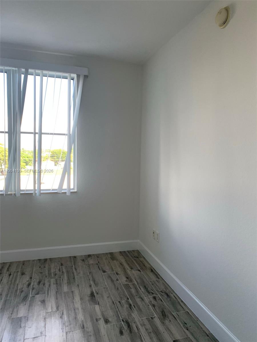 RADIUS CONDO - Residential