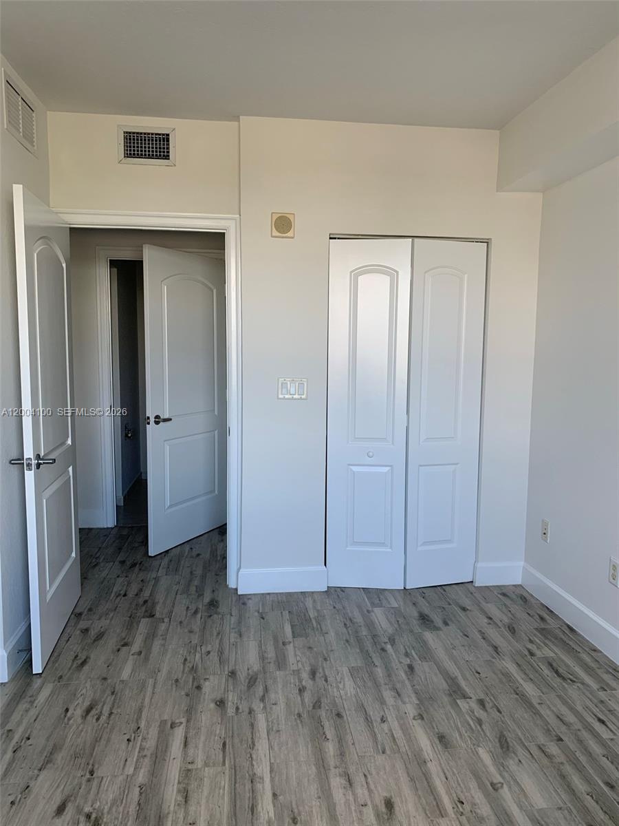 RADIUS CONDO - Residential