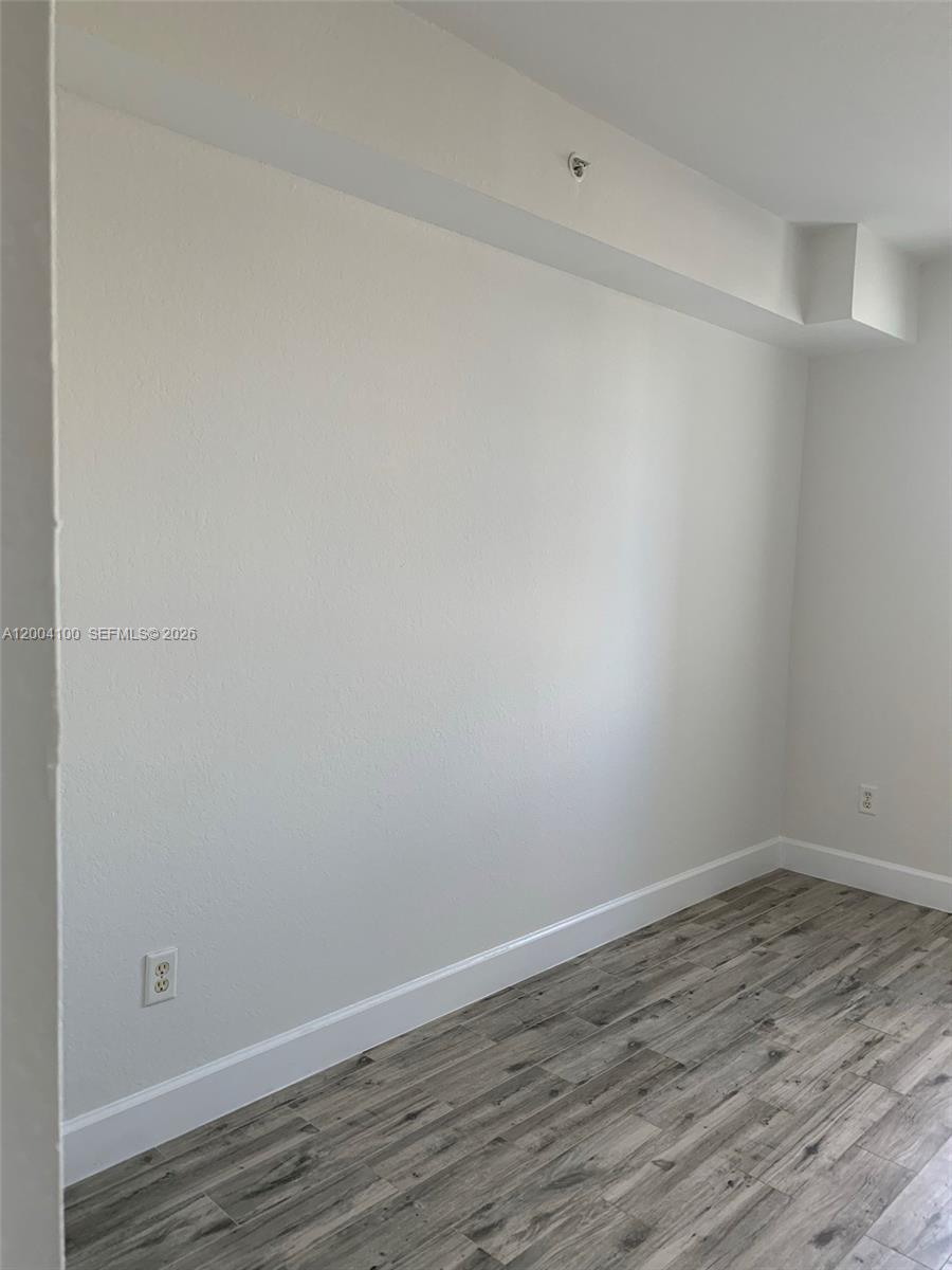 RADIUS CONDO - Residential