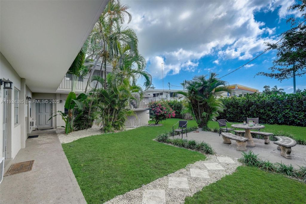 Photo of 515 SE 9th St #4, Fort Lauderdale, FL 33316 (MLS # A11924385)