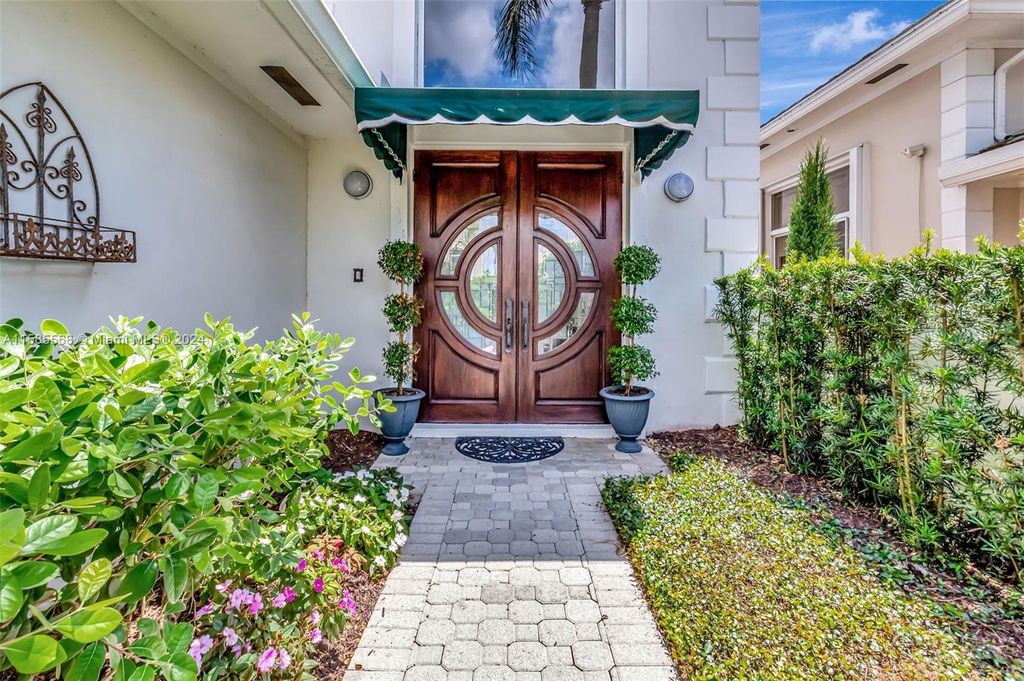 Photo of 7792 Travlers Tree Dr, Boca Raton, FL 33433 (MLS # A11585568)