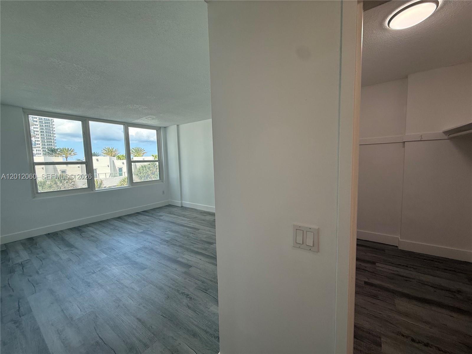 ALEXANDER TOWERS CONDO - Residential