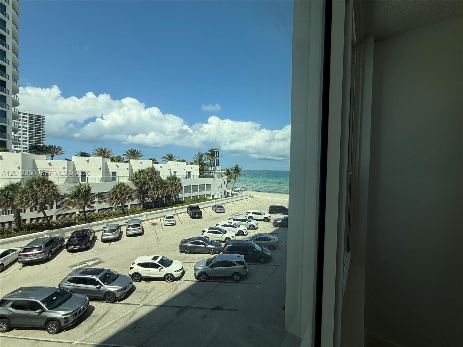 ALEXANDER TOWERS CONDO - Residential