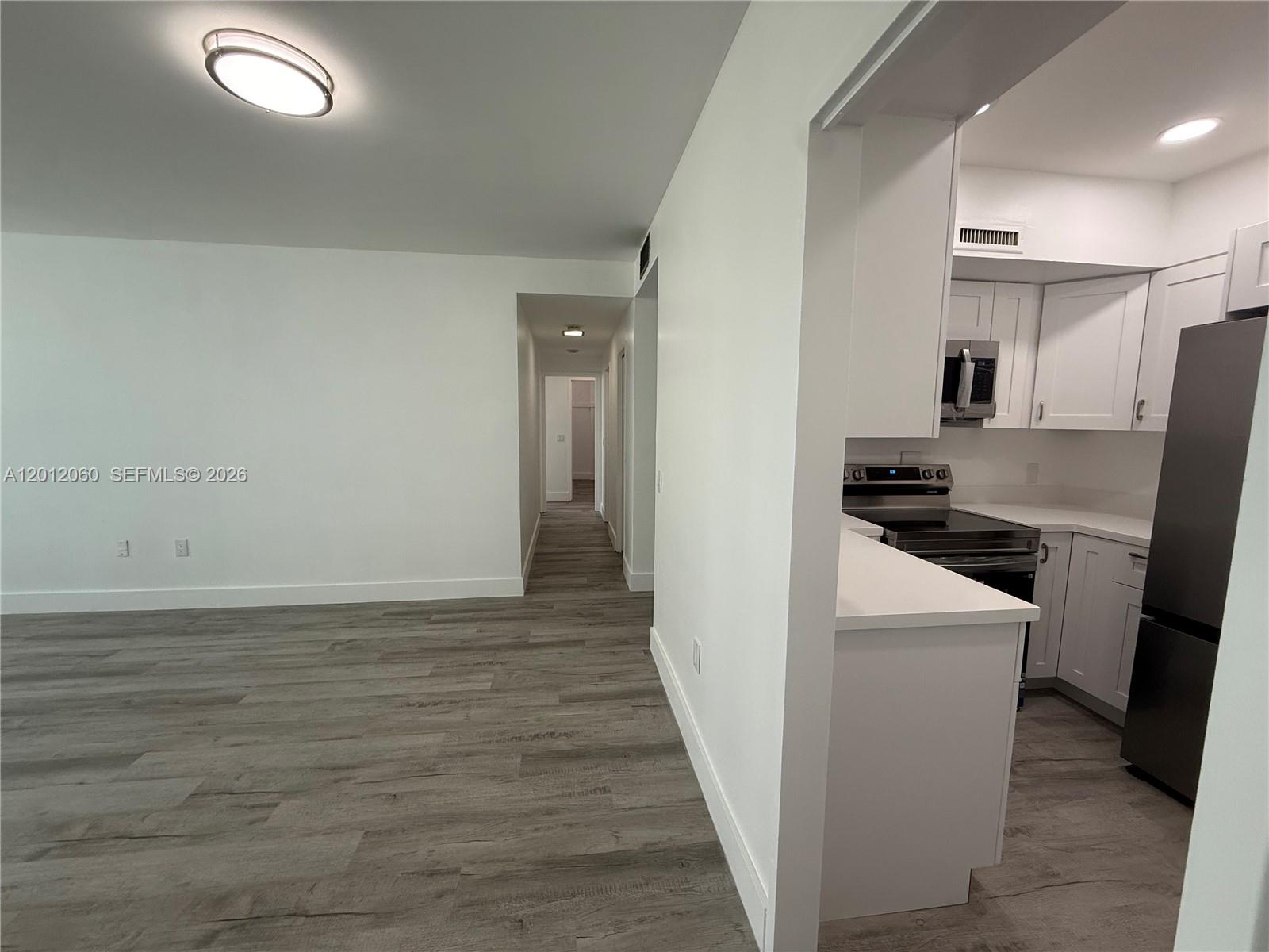 ALEXANDER TOWERS CONDO - Residential