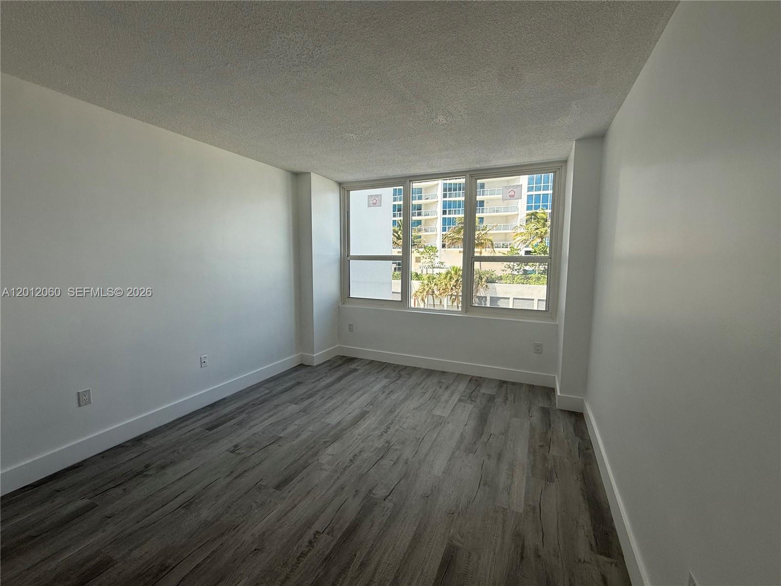 ALEXANDER TOWERS CONDO - Residential