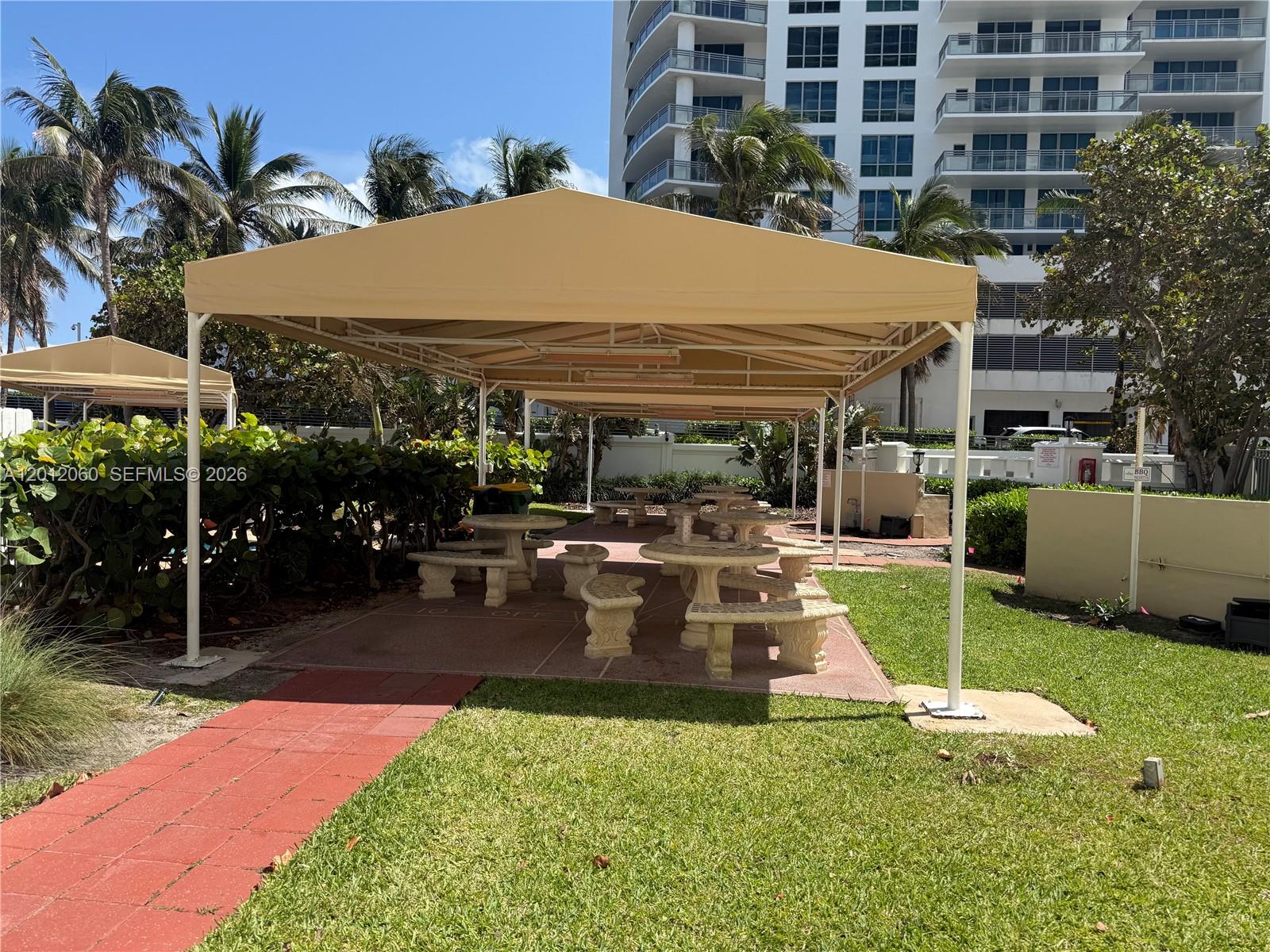 ALEXANDER TOWERS CONDO - Residential