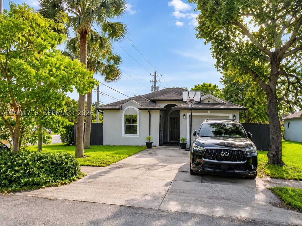 Photo of 901 NW 1st Ave, Fort Lauderdale, FL 33311 (MLS # A12091712)