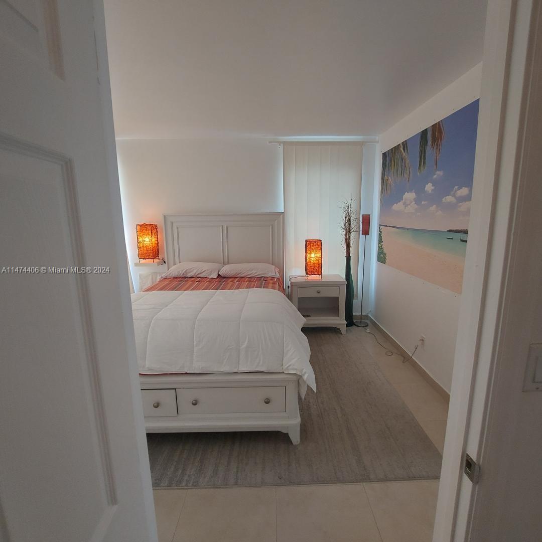 HOLIDAY TOWERS CONDO - Residential