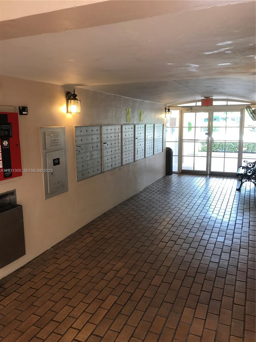 UNIVERSITY INN CONDO - Residential Lease