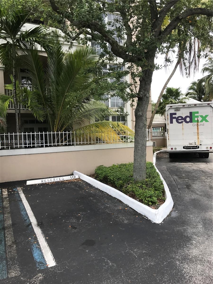 UNIVERSITY INN CONDO - Residential Lease