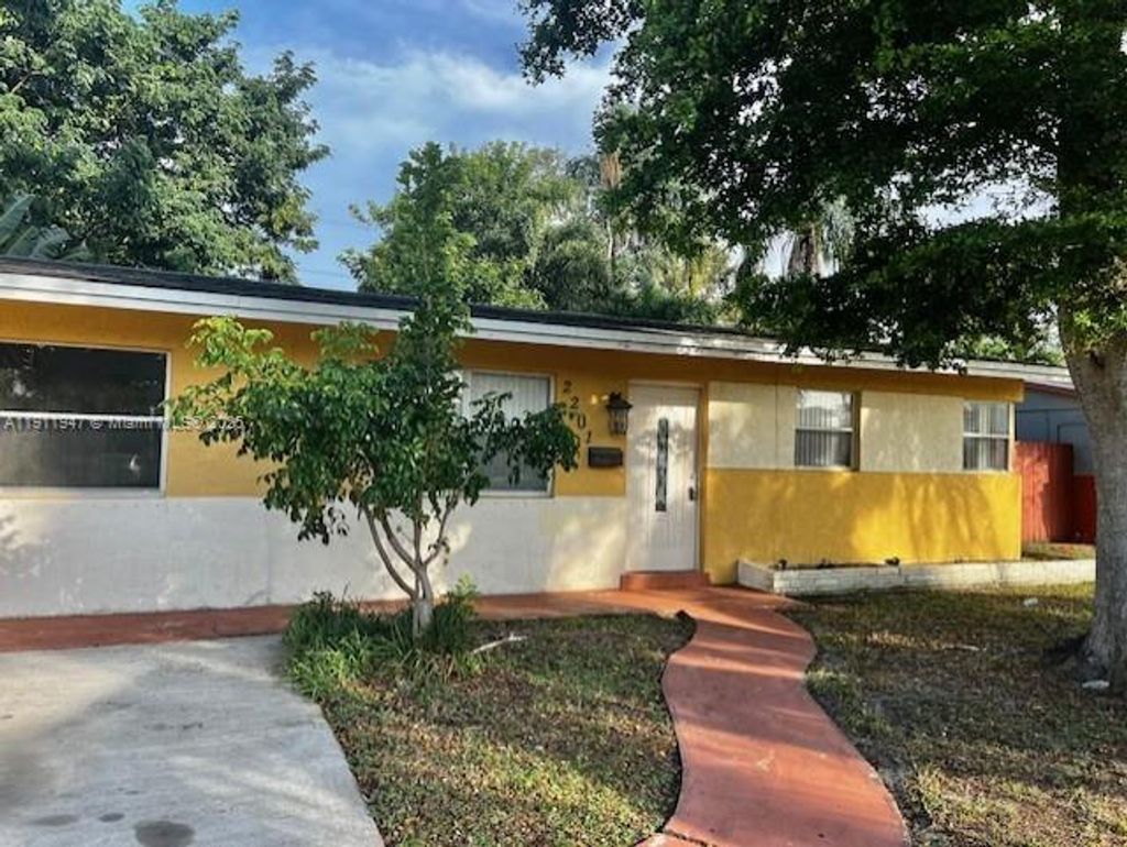 Photo of 2201 N 56th Ter, Hollywood, FL 33021 (MLS # A11911947)