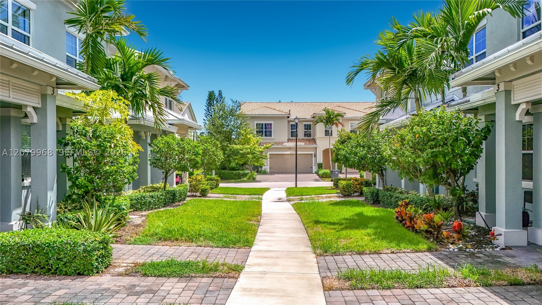 1040 Eucalyptus Dr 2