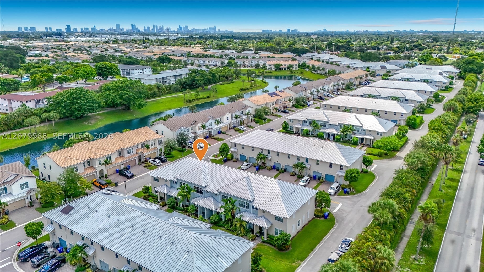 1040 Eucalyptus Dr 2