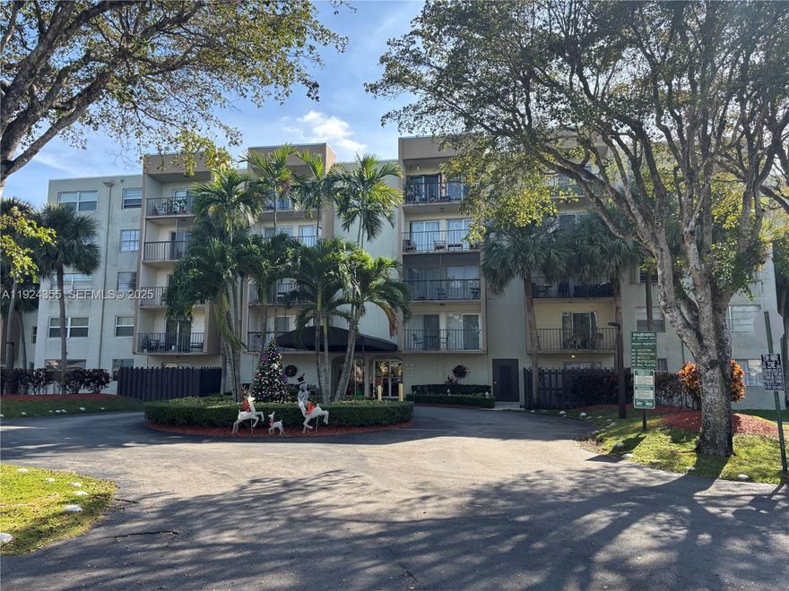 Great spacious 3 large bedrooms 2 Bathrooms unit with plenty natural light this unit is in one of Kendale's best administered Condominium Association. No special Assessment and Association with reserves for conventional financing. 40 years certification done. Best priced 3/2 in the area so the new owner may update to her/his desires. This building offers great amenities, pool, BBQ area, club house, game room and more. This unit includes 2 parking spaces. Washer and Dryer inside. Private storage room. Large Walk in Closet. Come a see the best valued property in the area and update it to your desires.