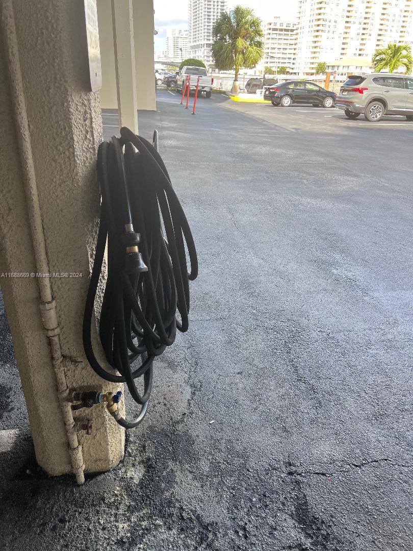 GOLDEN SAILS CONDO - Residential