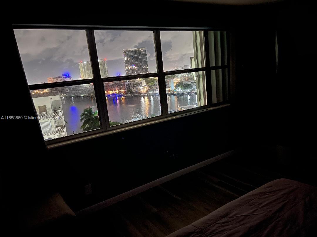 GOLDEN SAILS CONDO - Residential