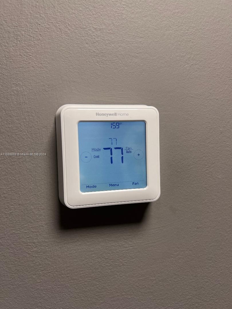 GOLDEN SAILS CONDO - Residential