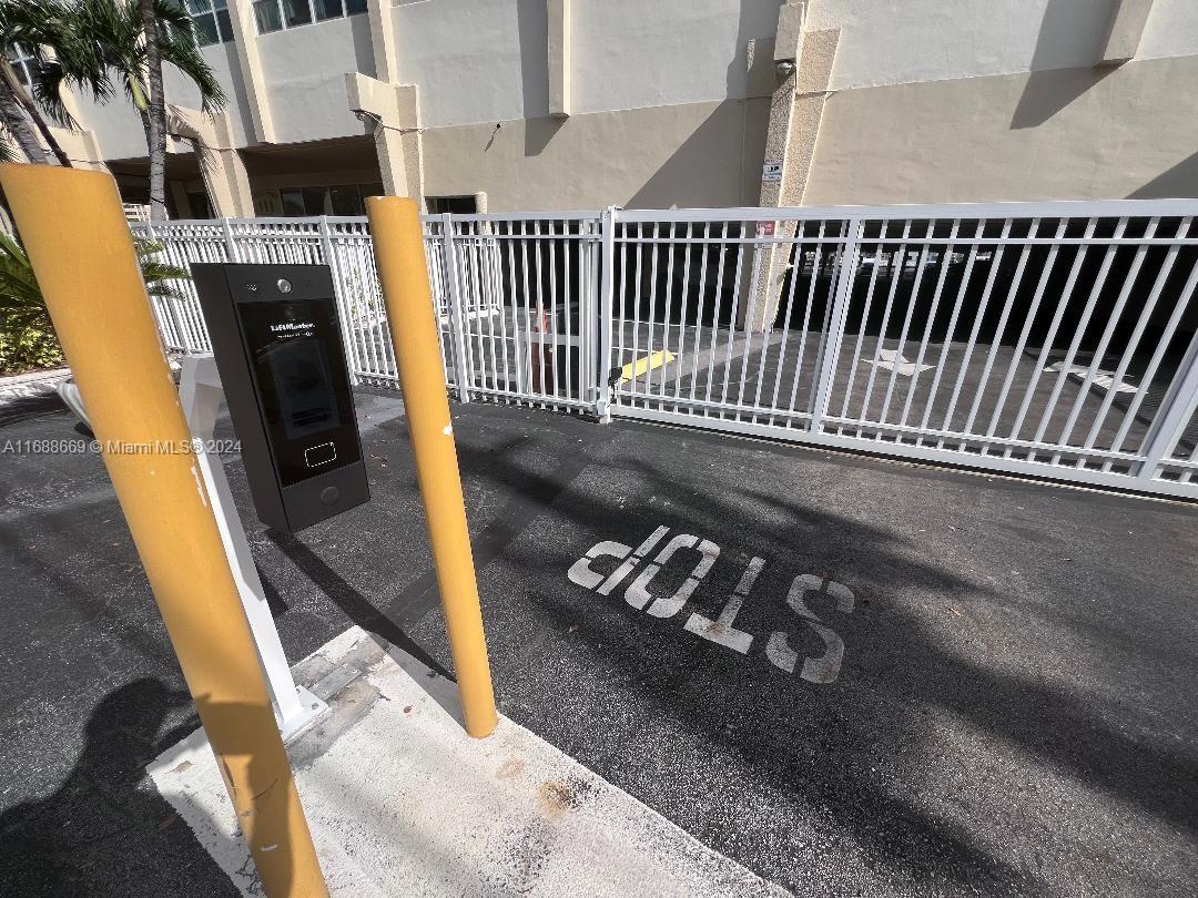 GOLDEN SAILS CONDO - Residential