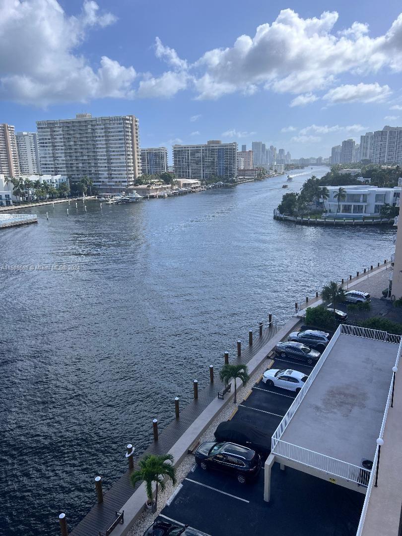 GOLDEN SAILS CONDO - Residential