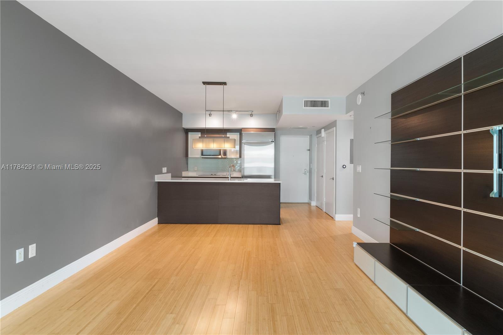 500 Brickell Ave 2606