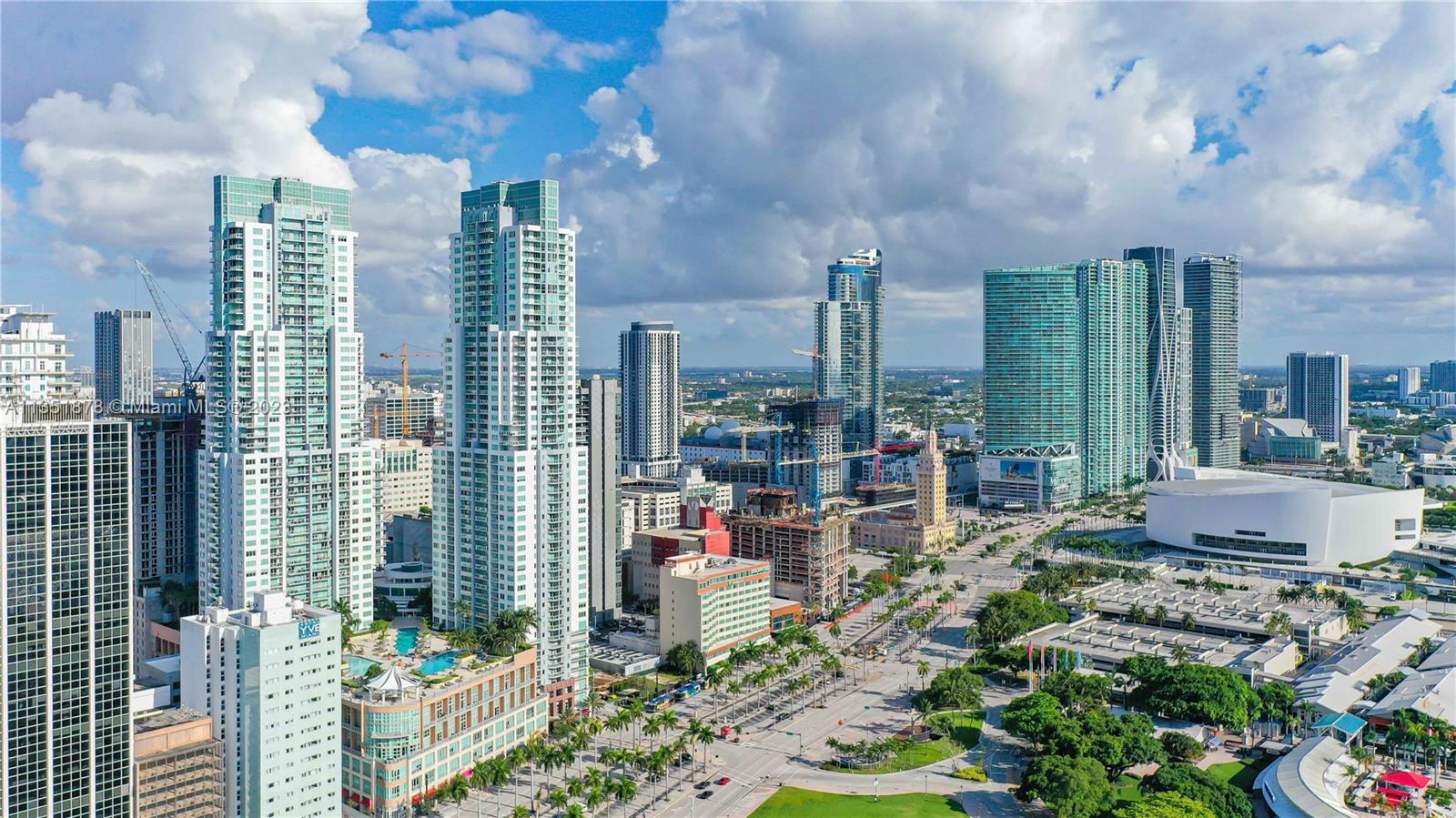Incredible location in the heart of downtown Miami across from beautiful Biscayne Bay. Live the Miami lifestyle. A short distance to Miami Beach, Midtown and the Design District. Walking distance to Brickell. Enjoy incredible amenities such as expansive pool deck overlooking the bay to enjoy all the Bayfront Park events. Throw away your gym membership, you will not need it. The gym is fully equipped and there are even free fitness classes, sauna, steam room and a clubhouse to lounge equipped with TV, bar, kitchen, pool table and ping pong table. This is a beautiful spacious 2bdrm 2 bath. Great layout! Incredible Views. Modern stainless steal appliances. Parking, Basic Cable and Water INCLUDED. Electric and cable internet to be paid by Tenant.