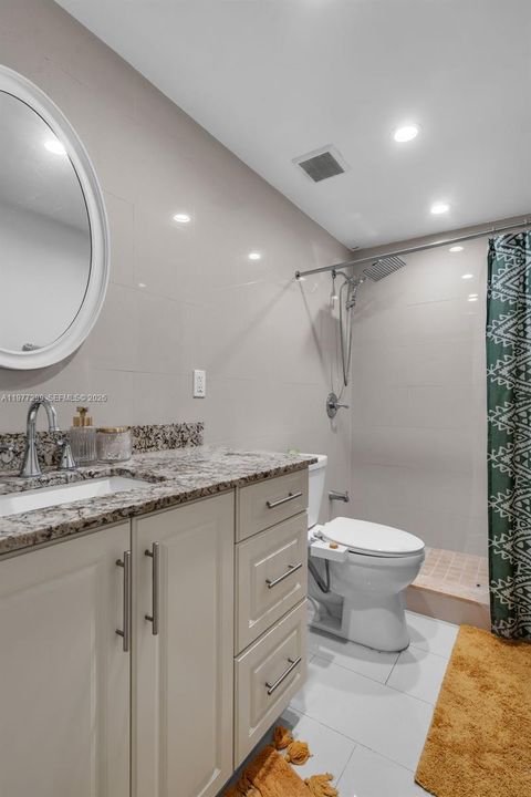 Tiny photo for 810 NE 149th St, Miami, FL 33161 (MLS # A11977299)