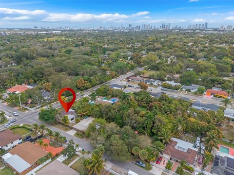 Tiny photo for 810 NE 149th St, Miami, FL 33161 (MLS # A11977299)