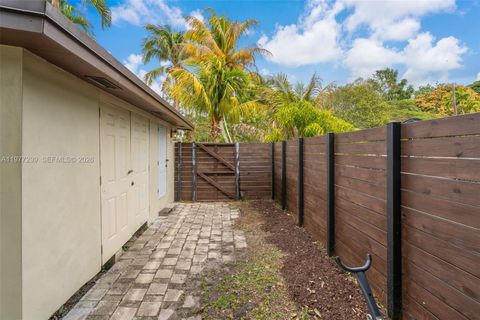 Tiny photo for 810 NE 149th St, Miami, FL 33161 (MLS # A11977299)