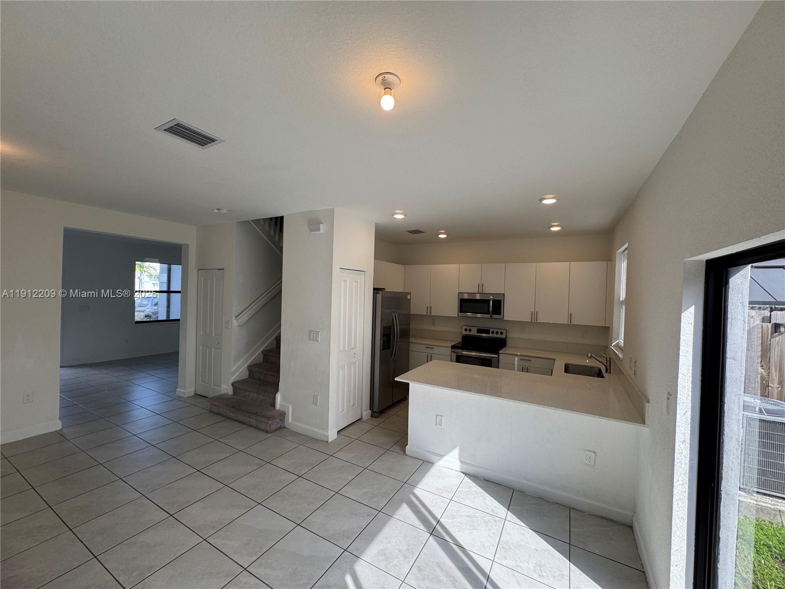 PINE ISLE - Residential Lease