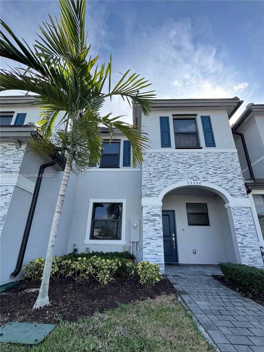 PINE ISLE - Residential Lease