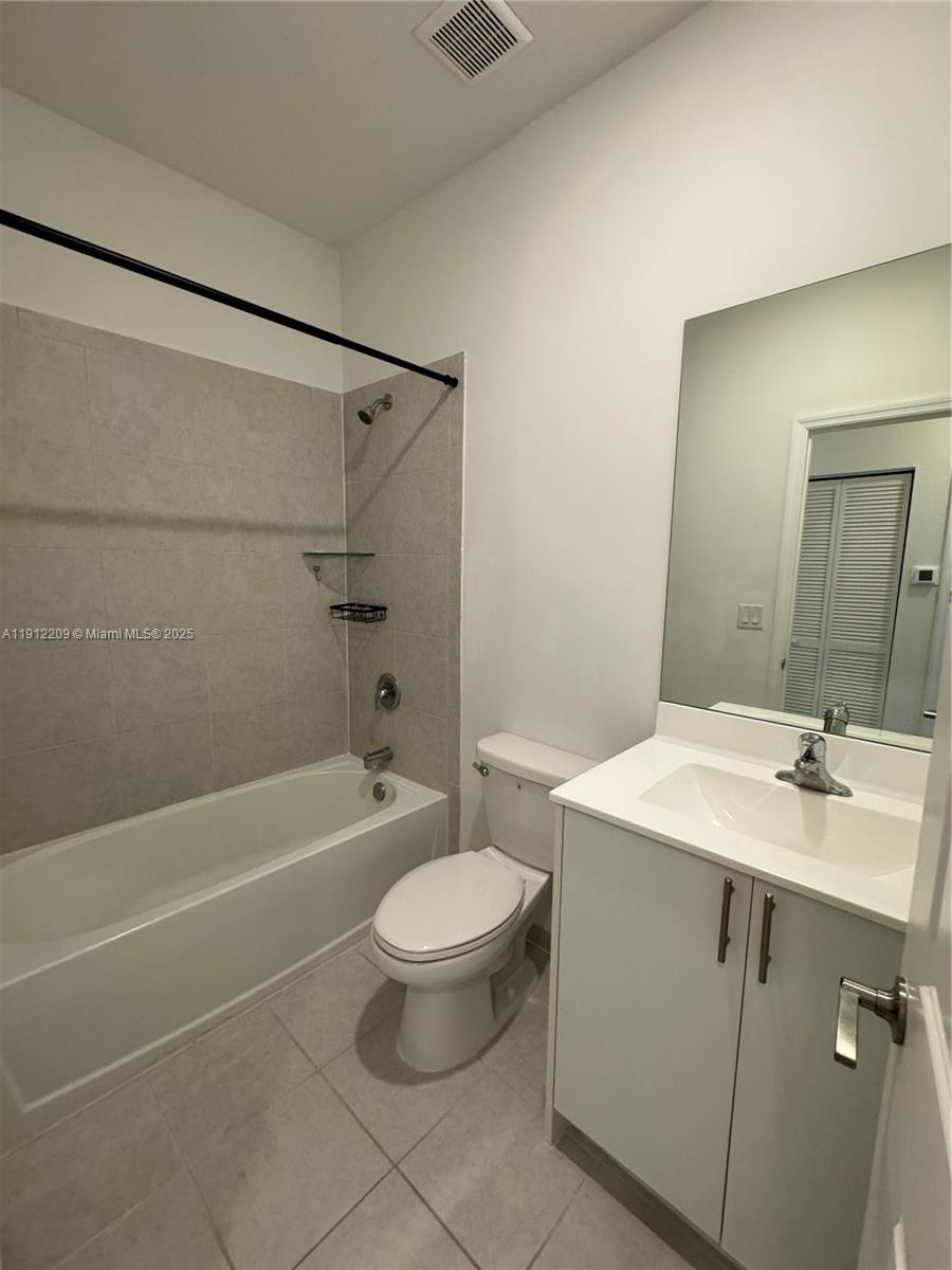 PINE ISLE - Residential Lease