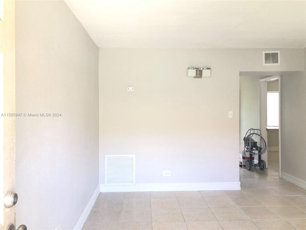 Photo of 2821 NW 12th Ct #1, Fort Lauderdale, FL 33311 (MLS # A11585947)