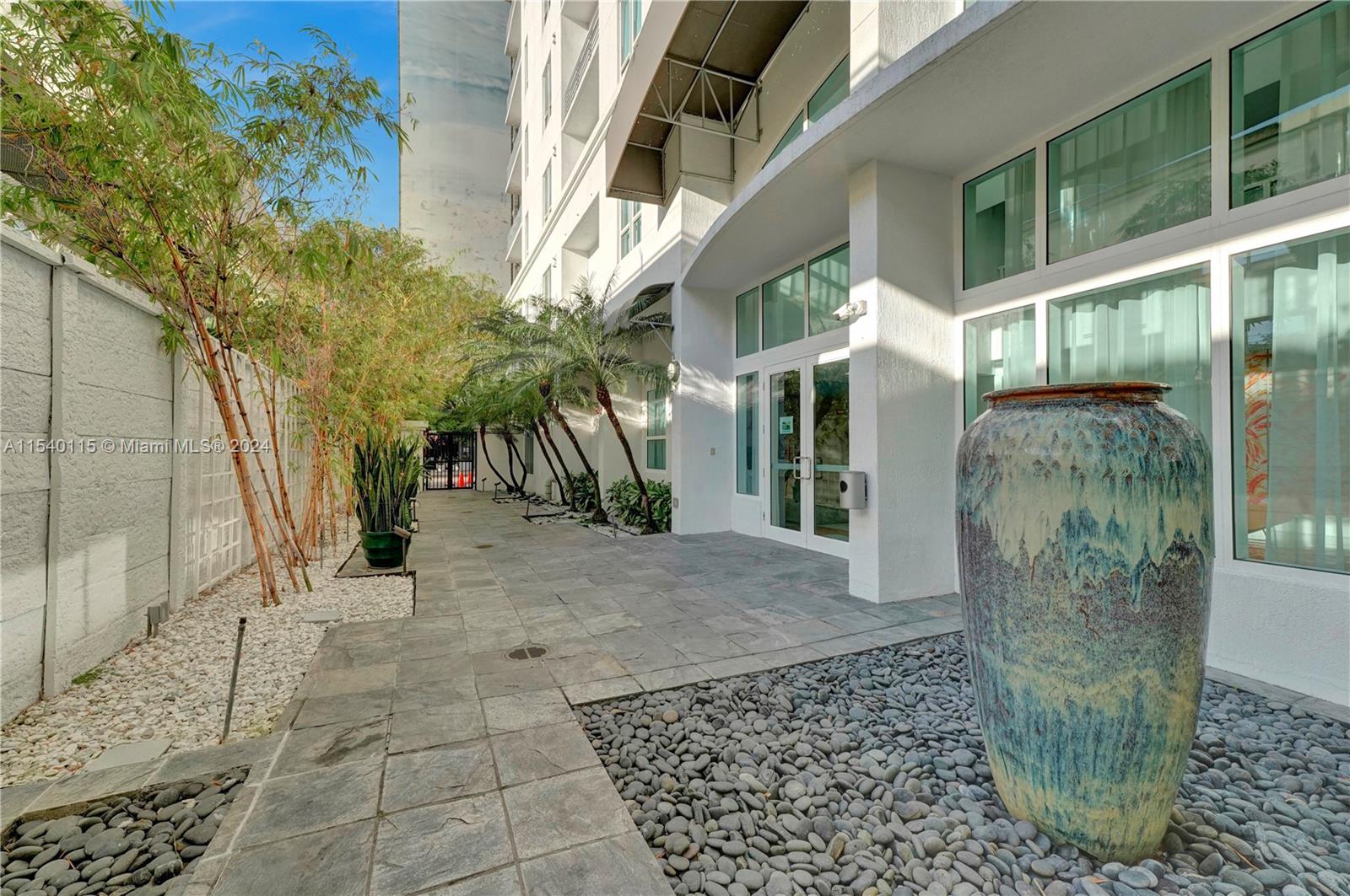 THE LOFT DOWNTOWN CONDO - Residential