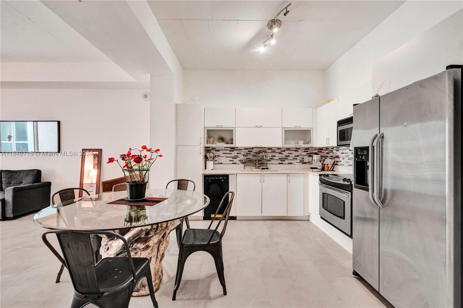 THE LOFT DOWNTOWN CONDO - Residential