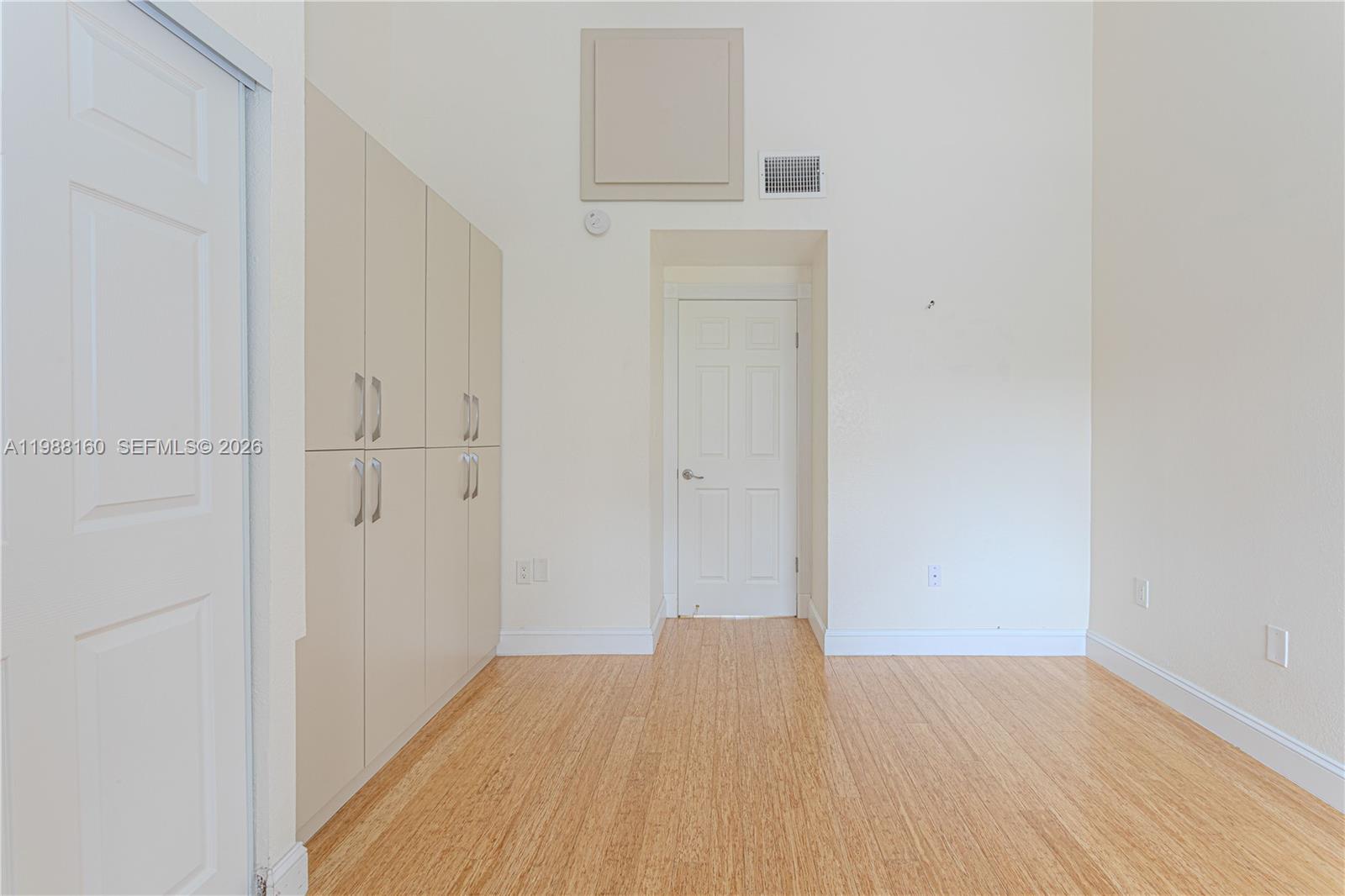 POINCIANA IS YT & RCQ CLU - Residential Lease